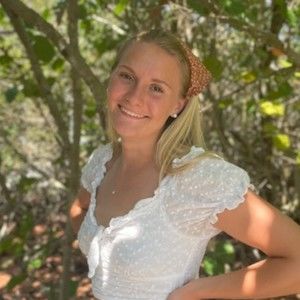 Meet your Posher, Lydia